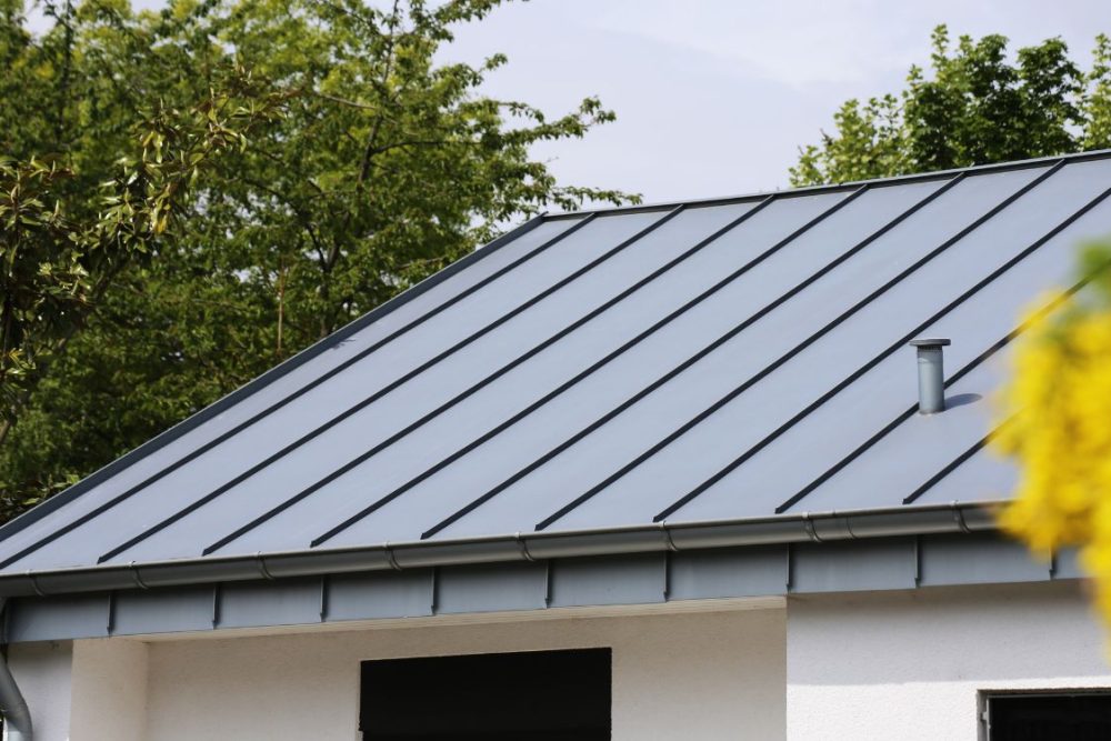 Pros and Cons of Metal Roofing in Malaysia Climates